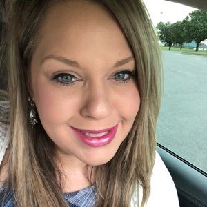 Meet your Posher, Cassity